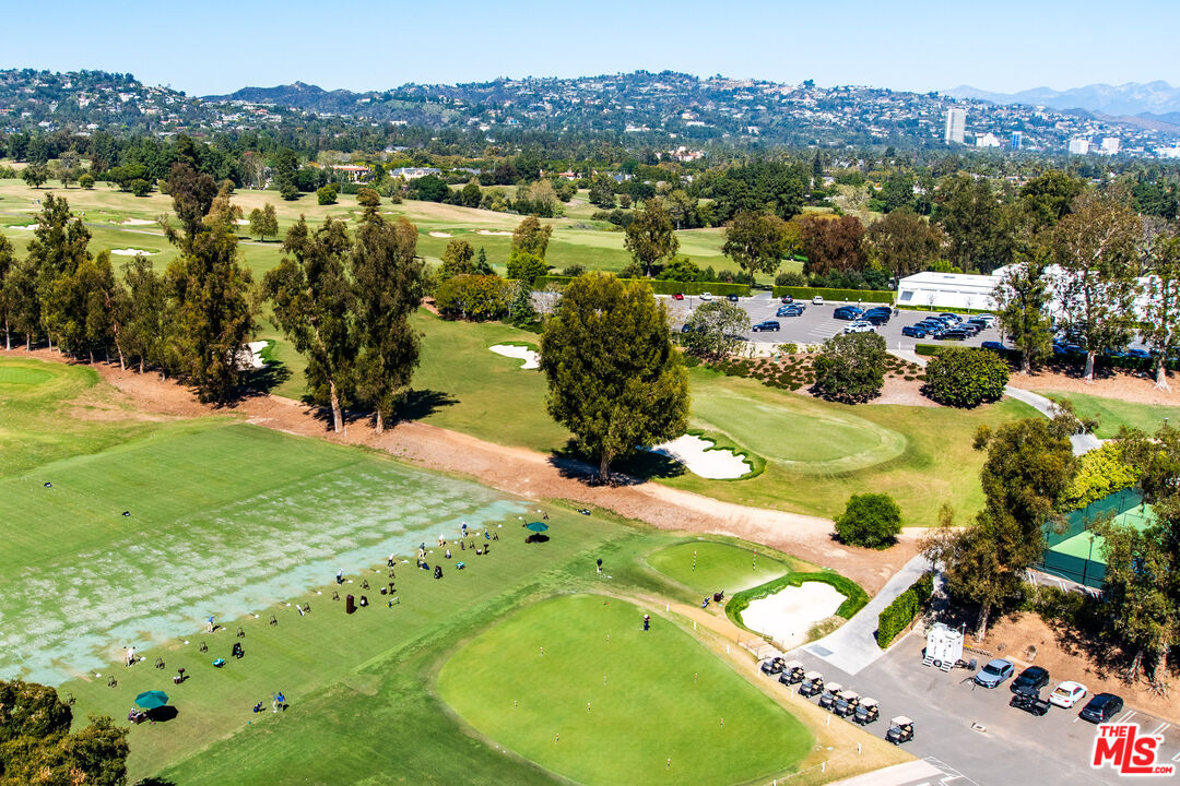 875 Comstock Ave Unit: 14B