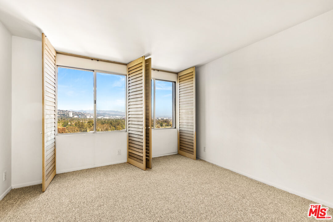 875 Comstock Ave Unit: 14B