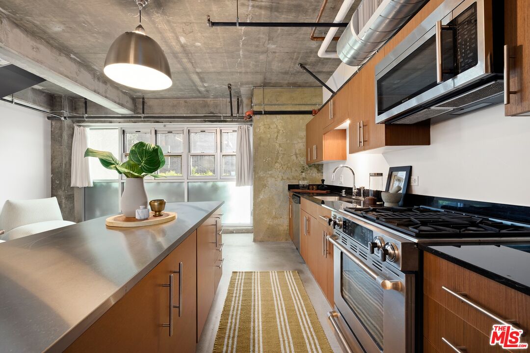 510 S Hewitt St Unit: 114