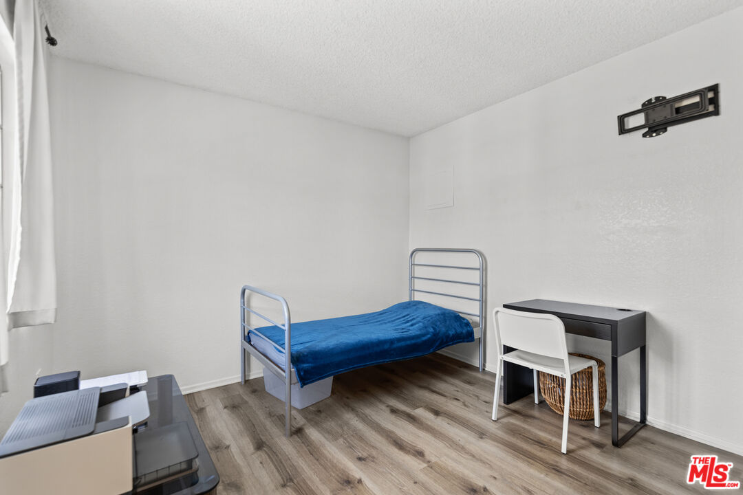 14500 Van Nuys Blvd Unit: 46