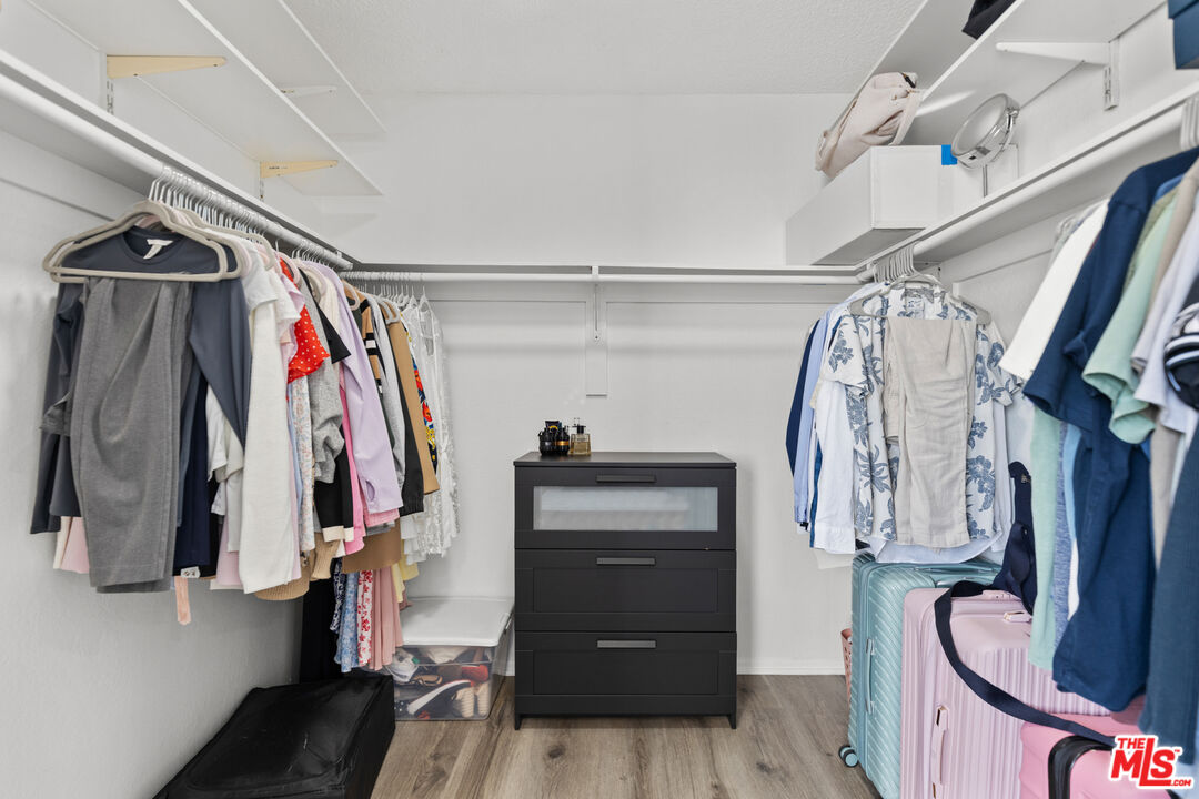 14500 Van Nuys Blvd Unit: 46