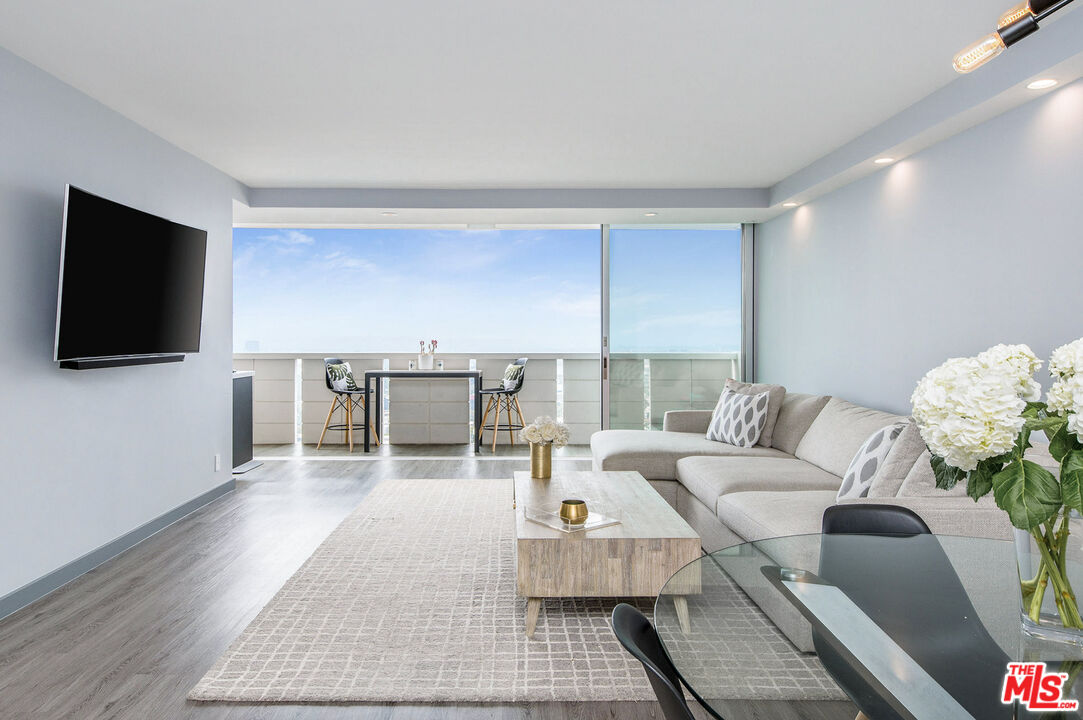 8787 Shoreham Dr Unit: 1110