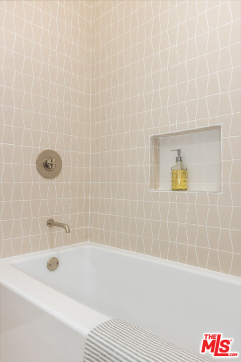 222 7th St Unit: 112