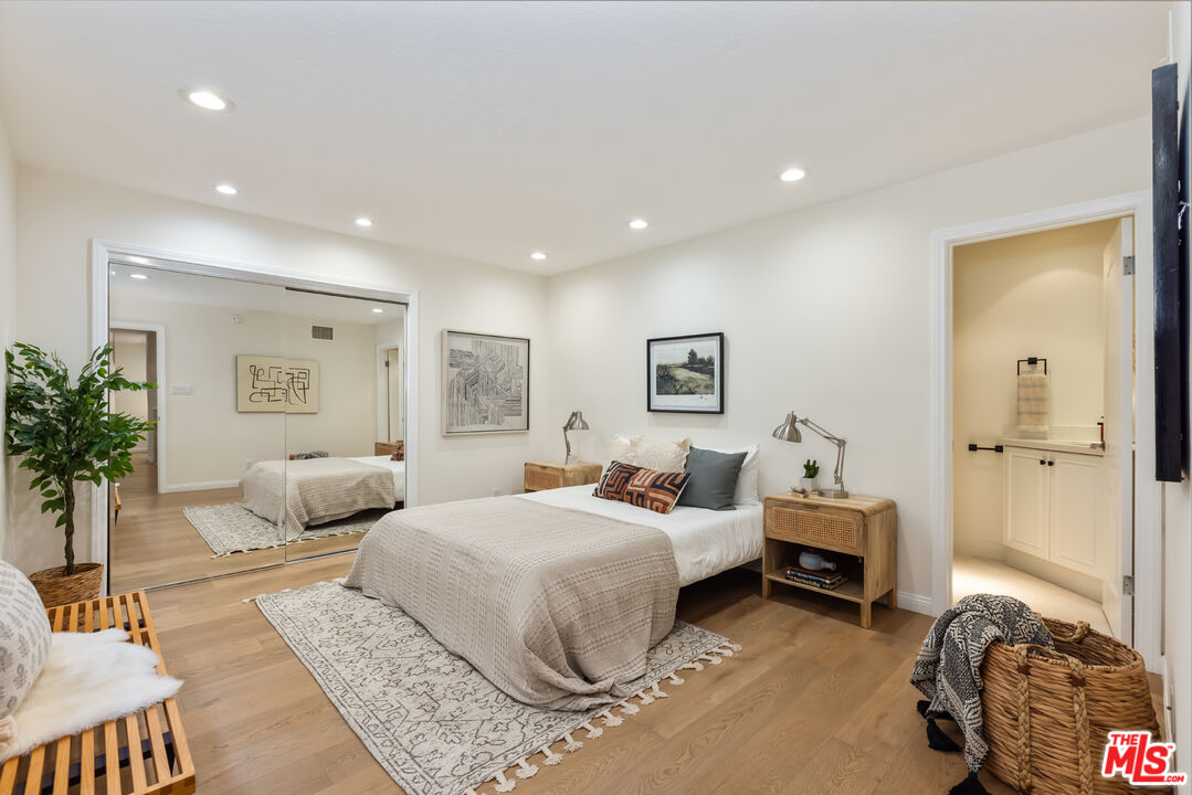 222 7th St Unit: 112