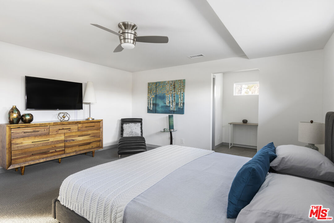 2393 N San Clemente Rd