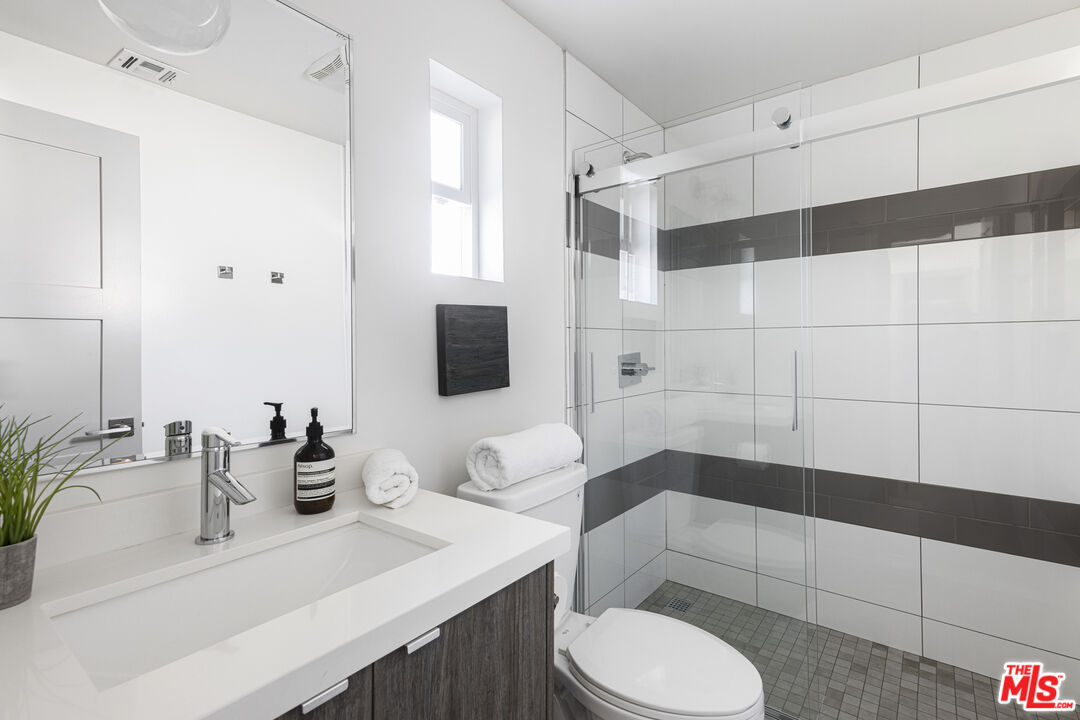 2393 N San Clemente Rd