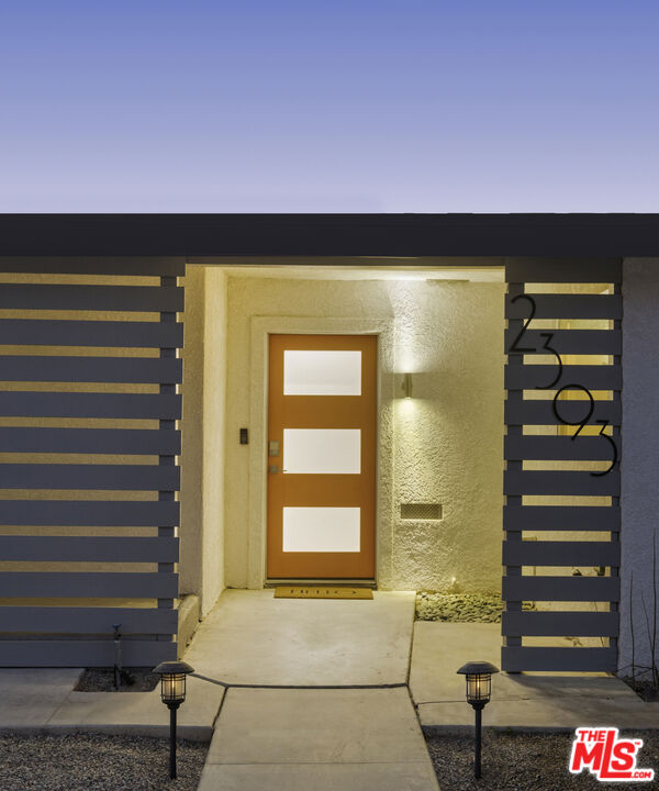 2393 N San Clemente Rd