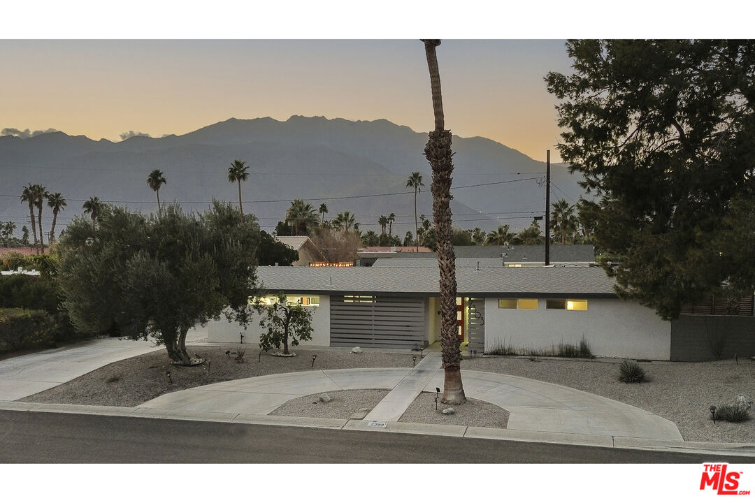 2393 N San Clemente Rd