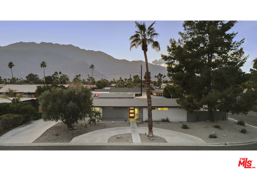 2393 N San Clemente Rd