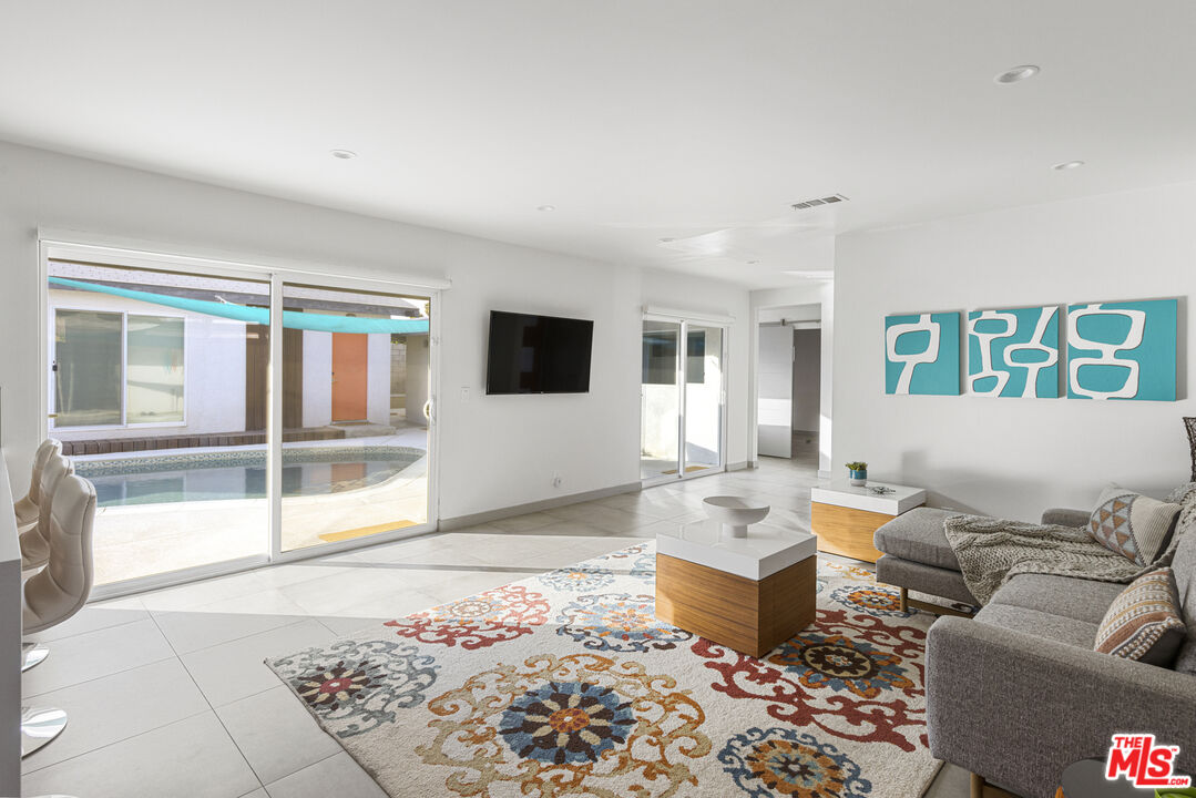 2393 N San Clemente Rd