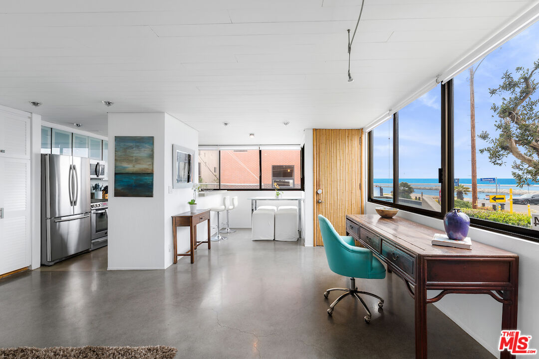 6209 Pacific Ave Unit: 104