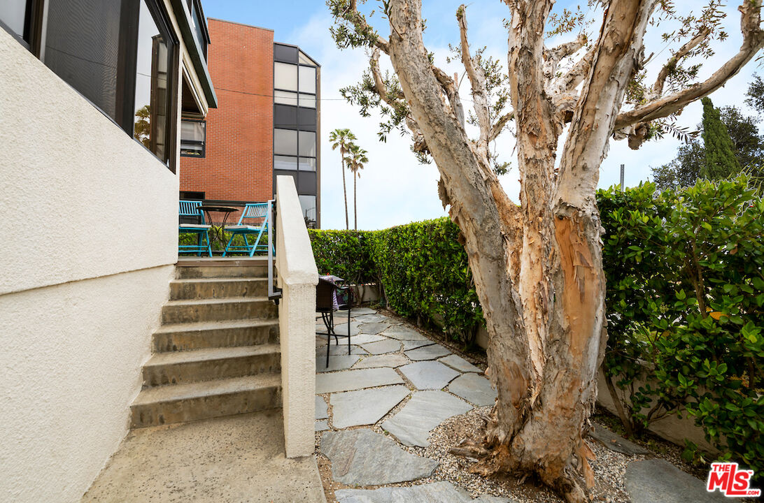 6209 Pacific Ave Unit: 104
