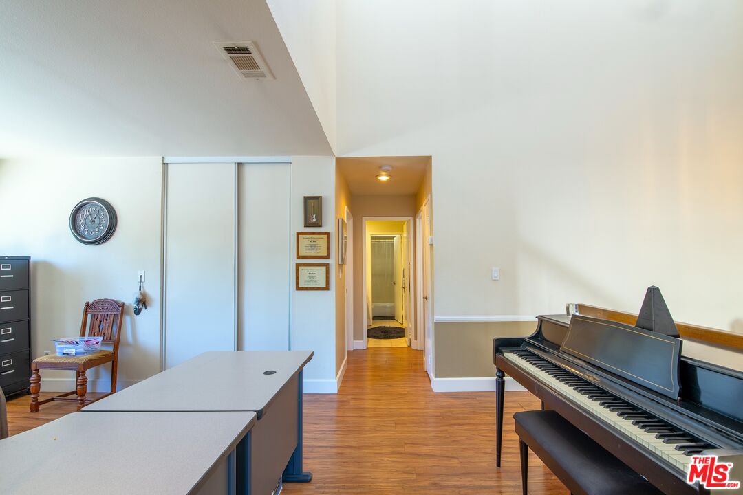 10050 Melinda Way Unit: 6
