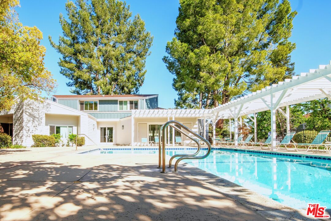 10050 Melinda Way Unit: 6