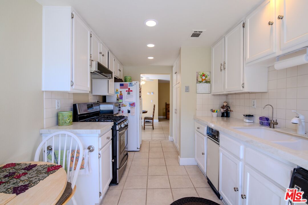 10050 Melinda Way Unit: 6