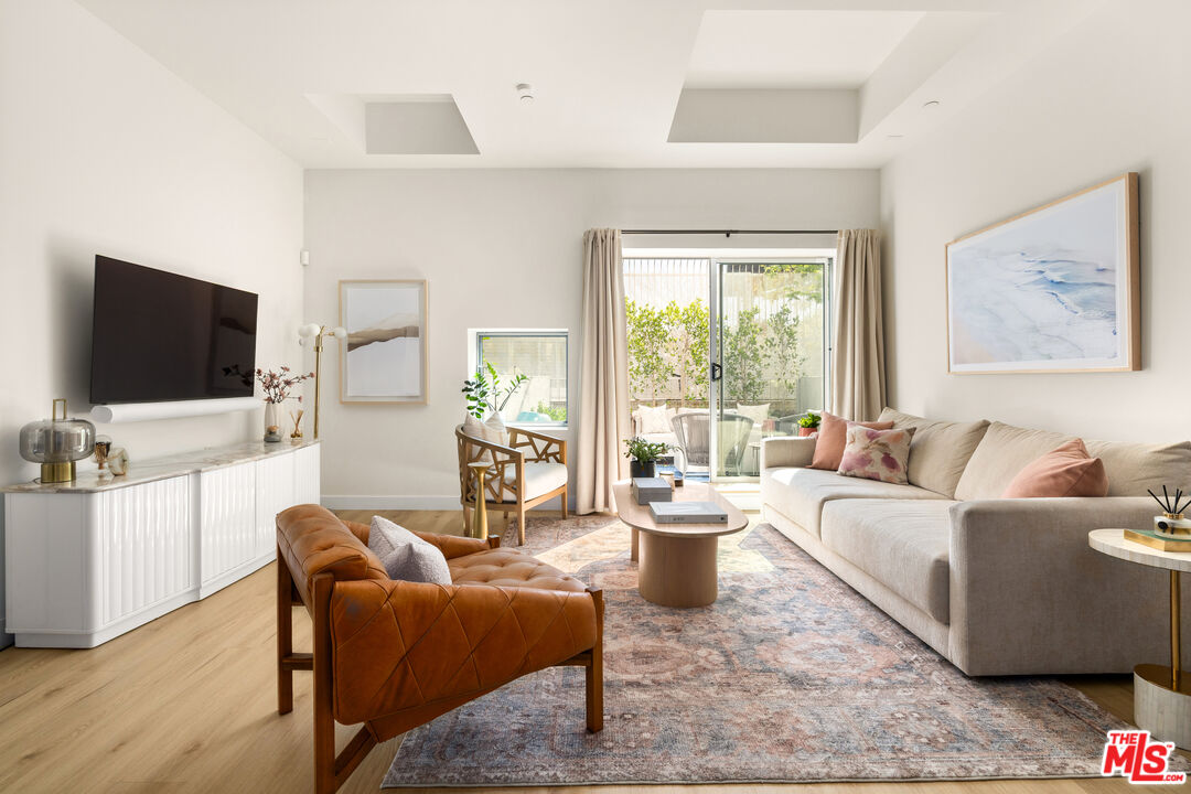 1322 N Detroit St Unit: 3