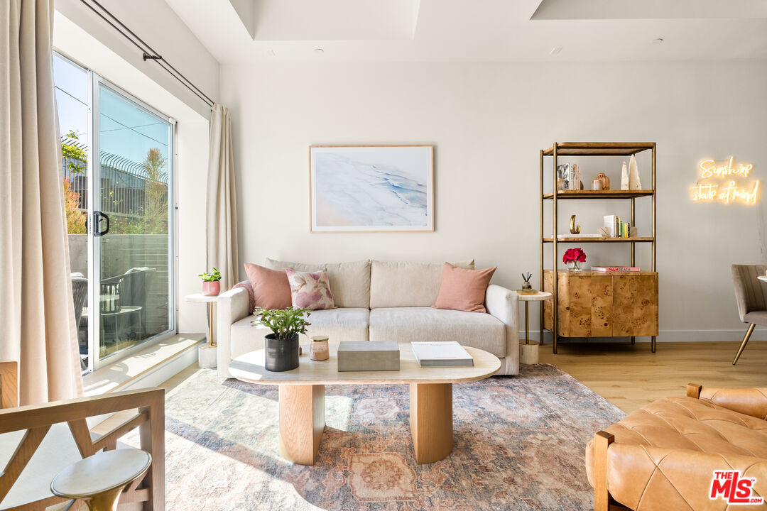 1322 N Detroit St Unit: 3