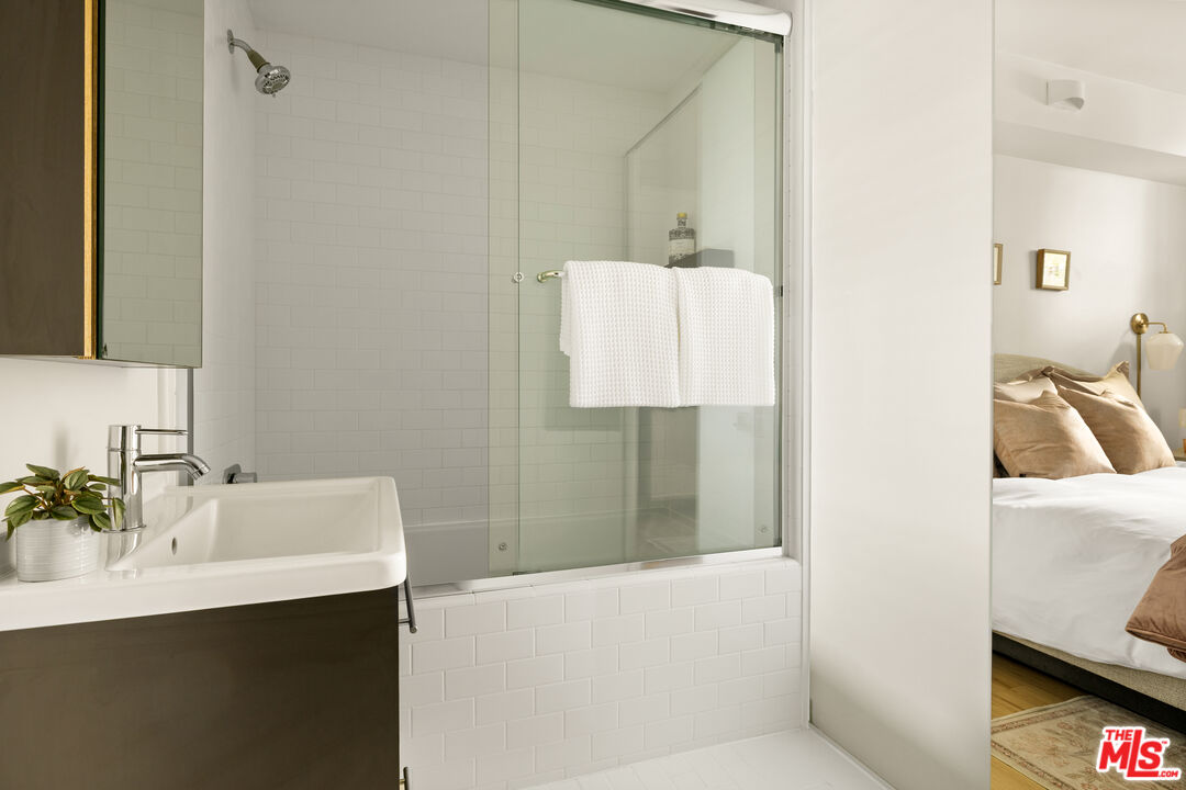 1322 N Detroit St Unit: 3