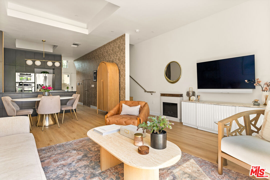 1322 N Detroit St Unit: 3