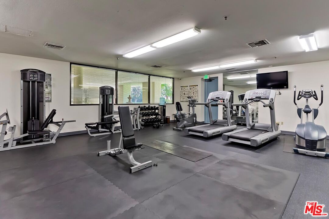 2131 Century Park Ln Unit: 314