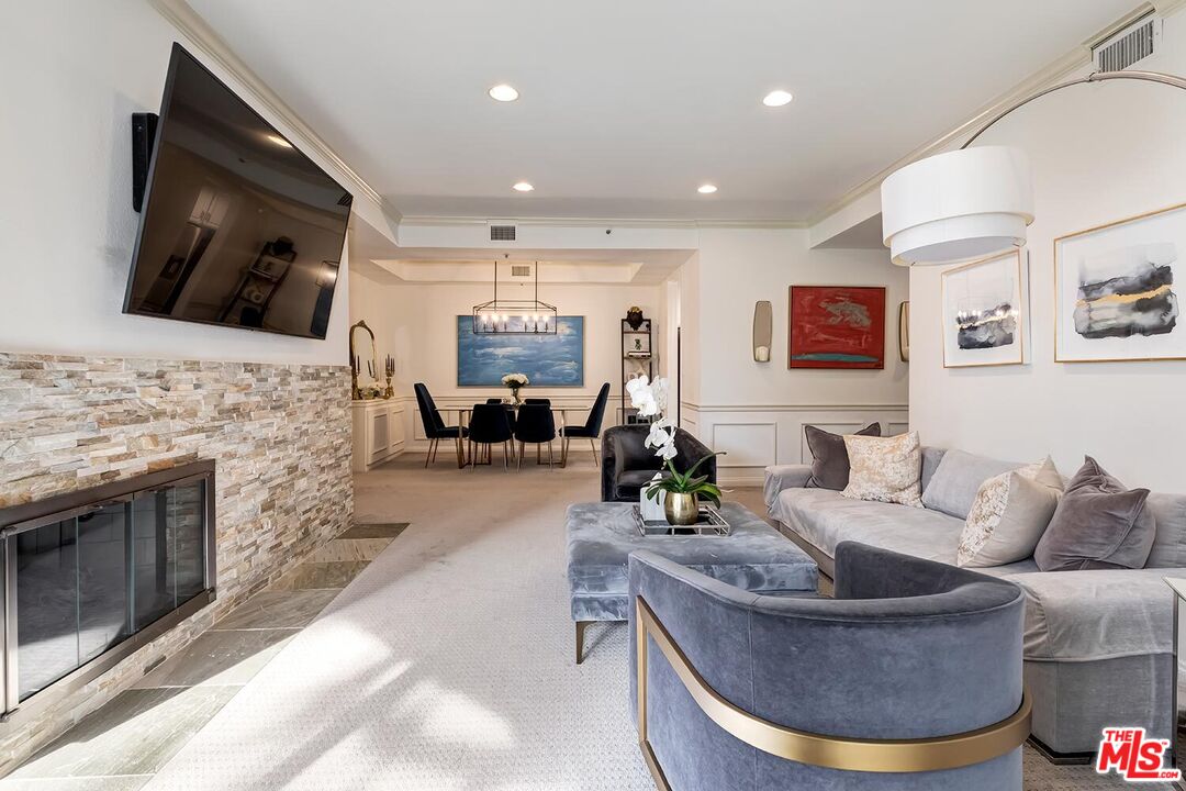 2131 Century Park Ln Unit: 314