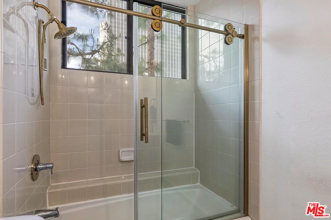 2131 Century Park Ln Unit: 314