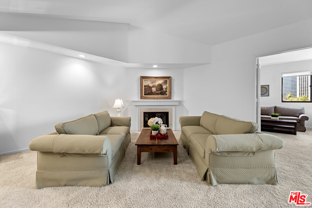 2122 Century Park Ln Unit: 411