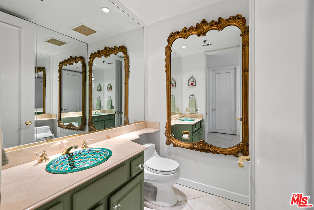 2122 Century Park Ln Unit: 411