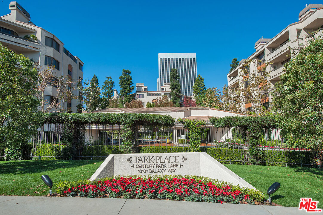 2122 Century Park Ln Unit: 411