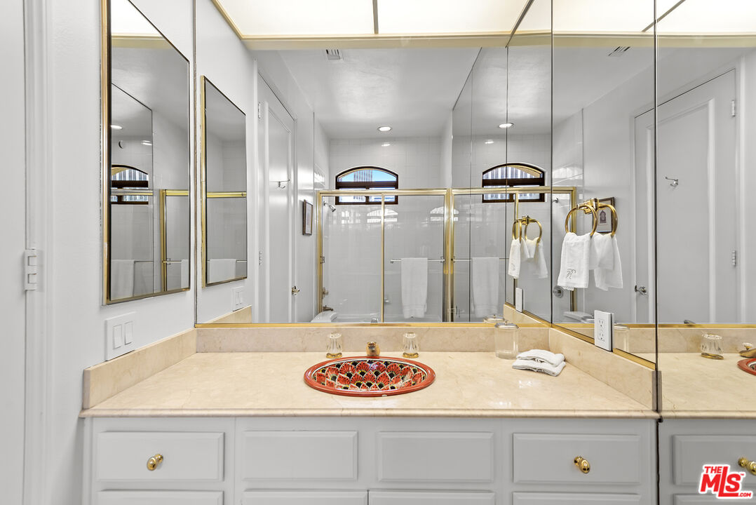 2122 Century Park Ln Unit: 411