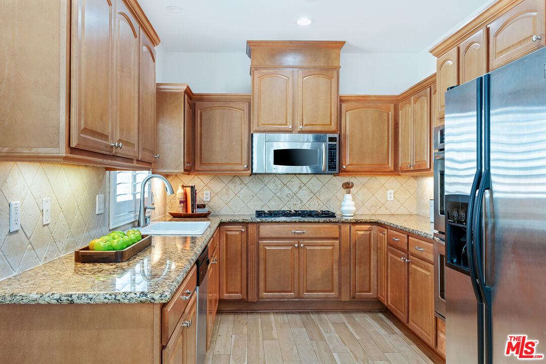 2005 Carnegie Ln Unit: A