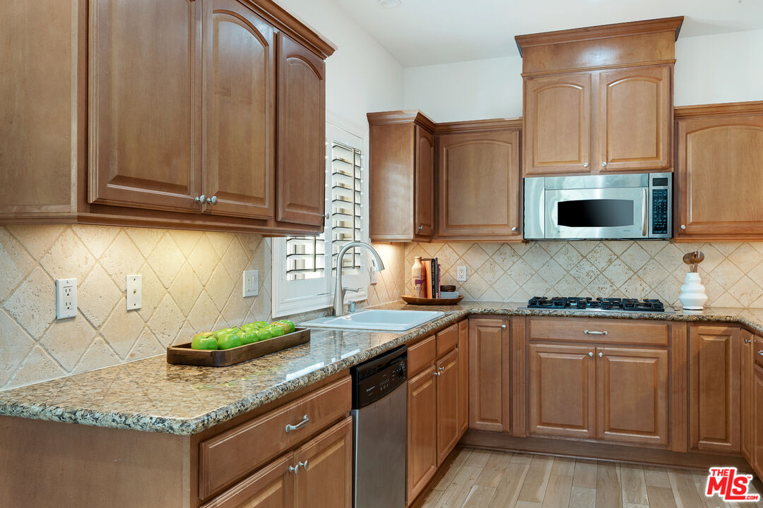 2005 Carnegie Ln Unit: A