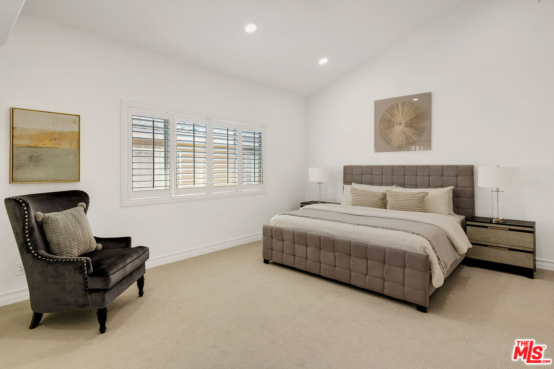 2005 Carnegie Ln Unit: A