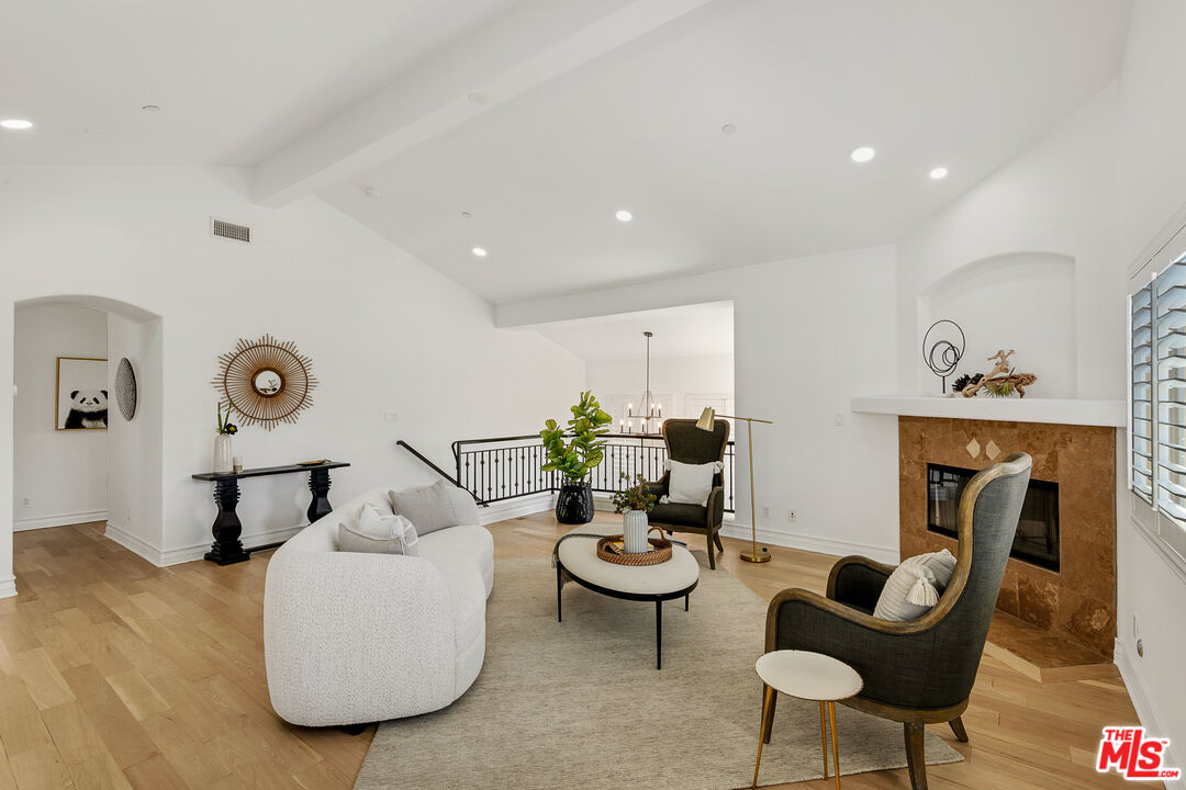 2005 Carnegie Ln Unit: A