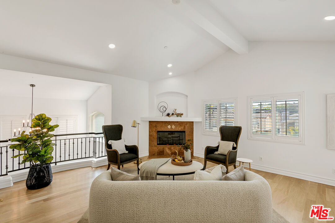 2005 Carnegie Ln Unit: A