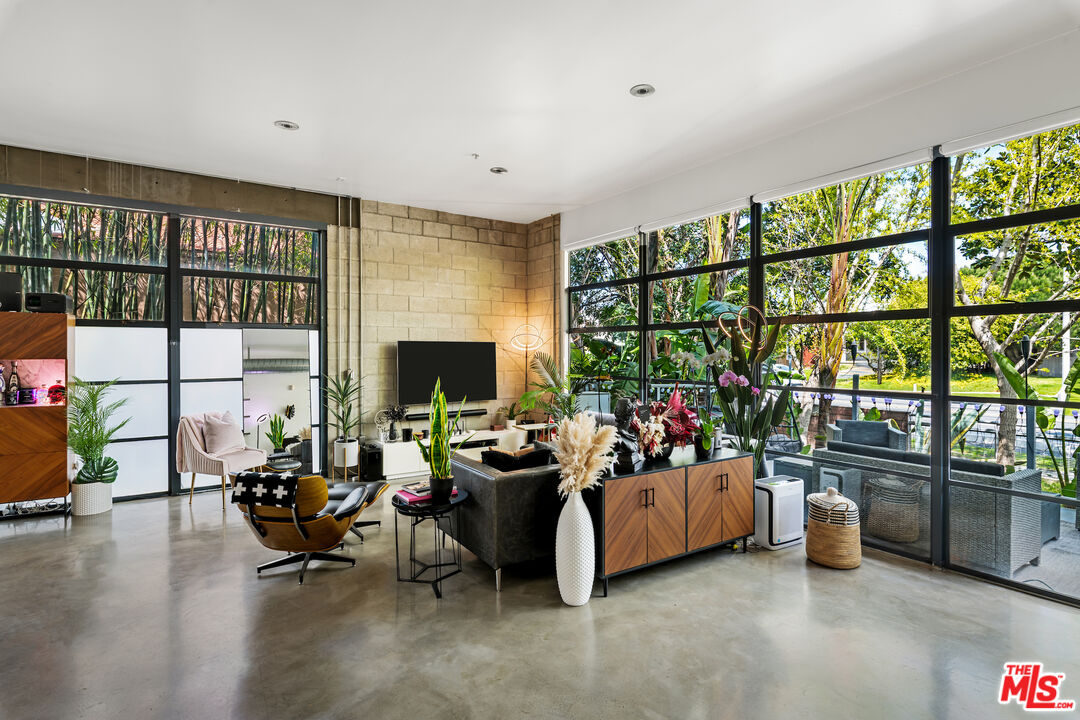 1534 17th St Unit: 101