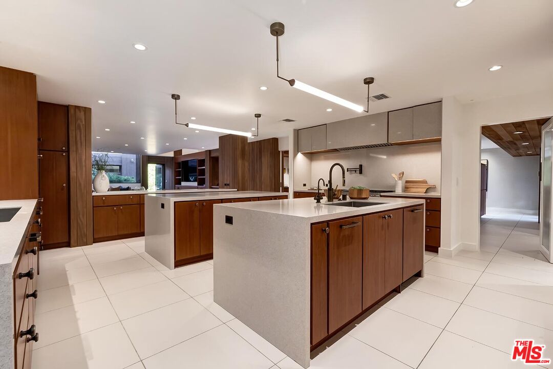 604 N Alpine Dr