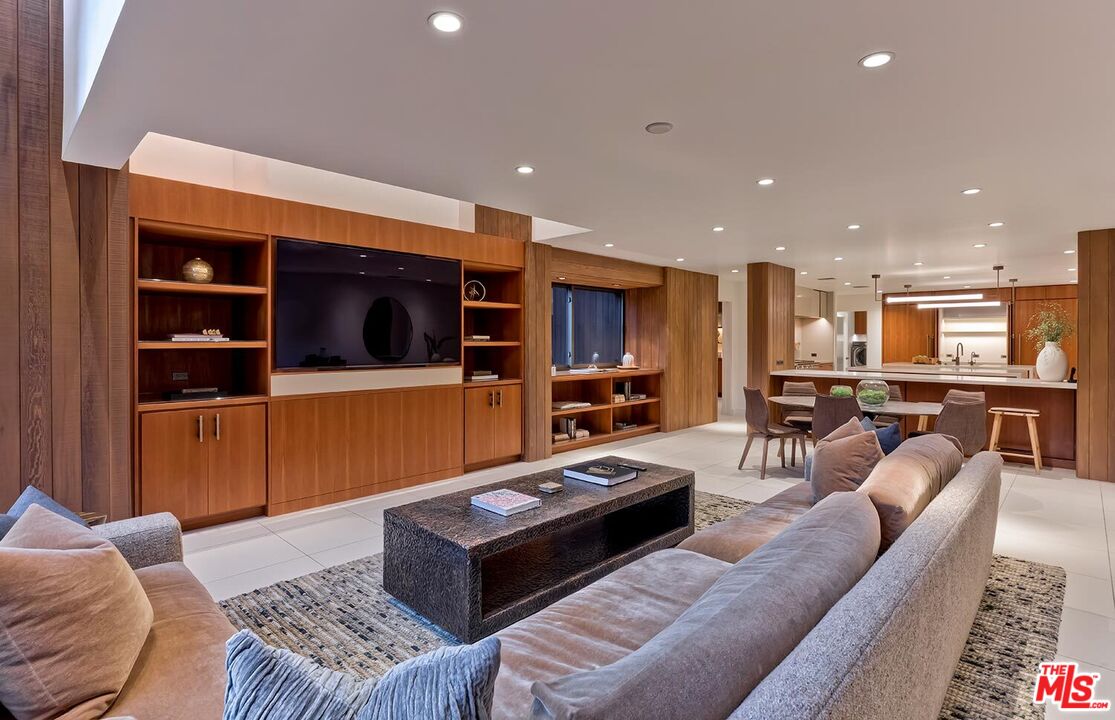 604 N Alpine Dr