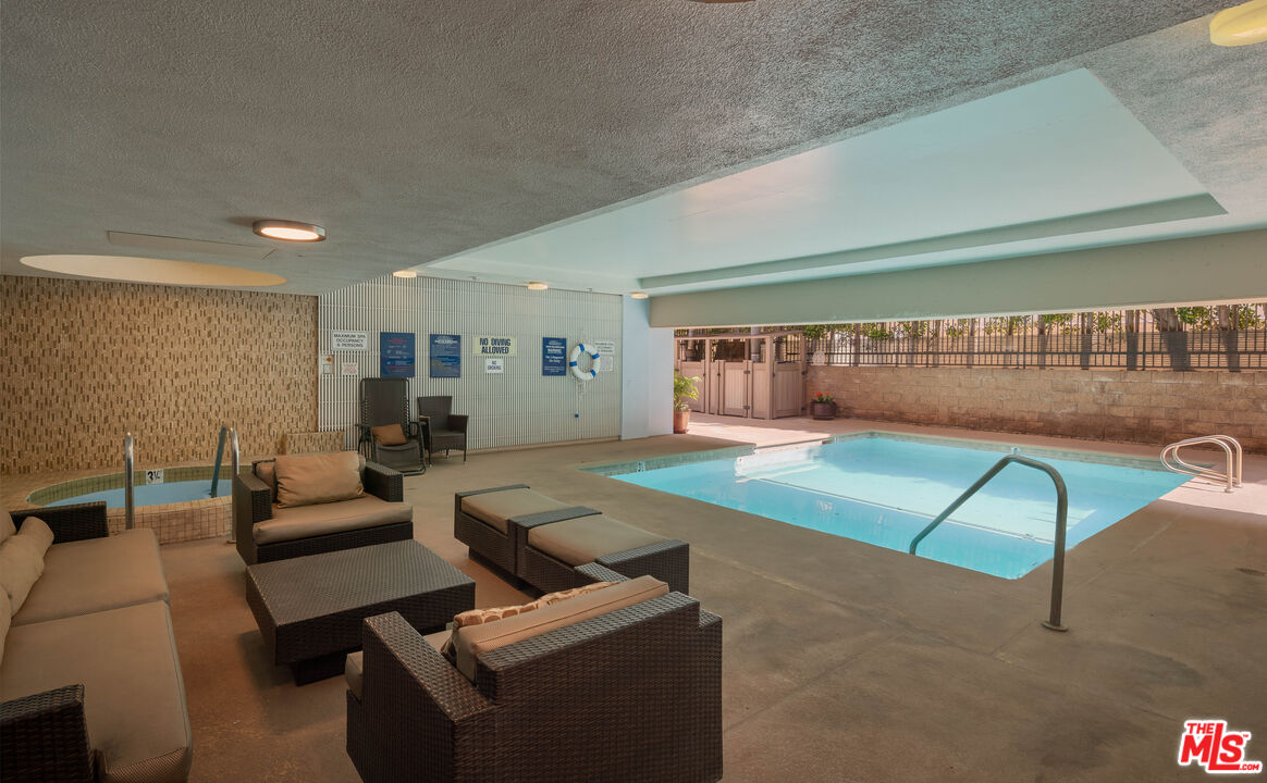 10590 Wilshire Blvd Unit: PH 1802