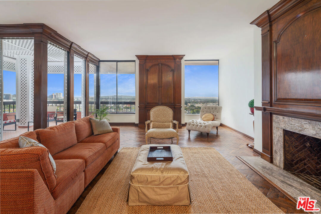 10590 Wilshire Blvd Unit: PH 1802