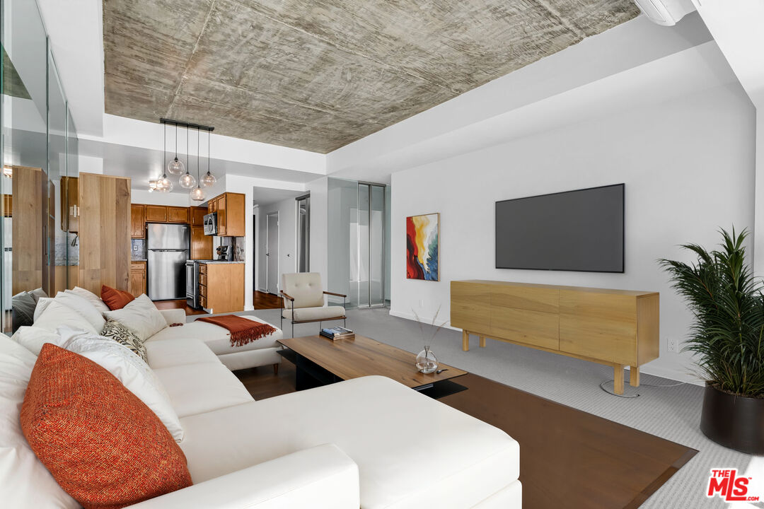 1155 N La Cienega Blvd Unit: 307