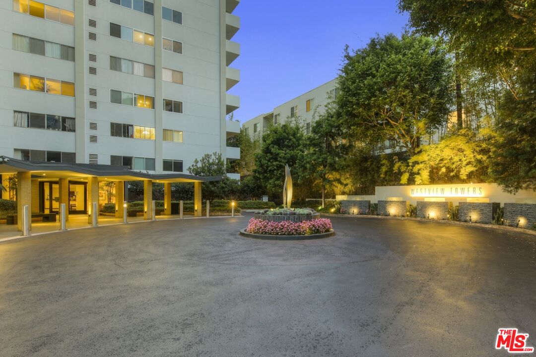 1155 N La Cienega Blvd Unit: 307