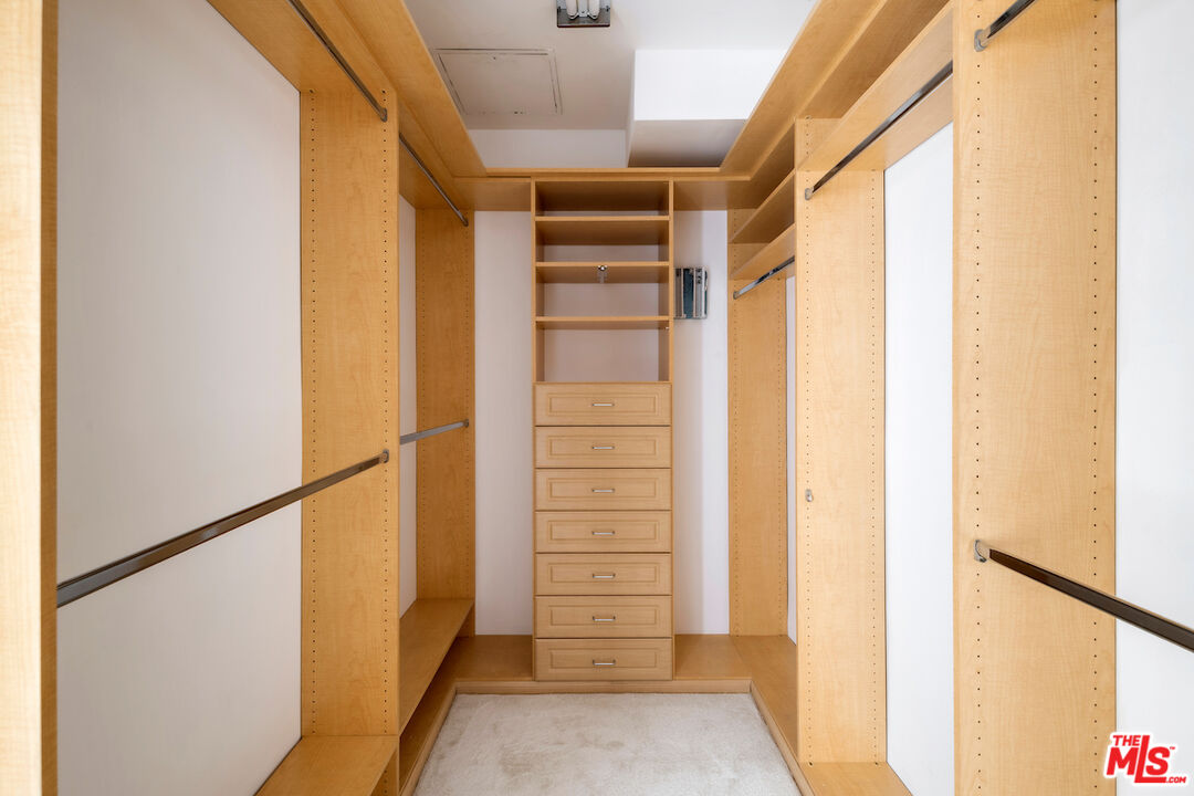 9255 Doheny Rd Unit: 1104