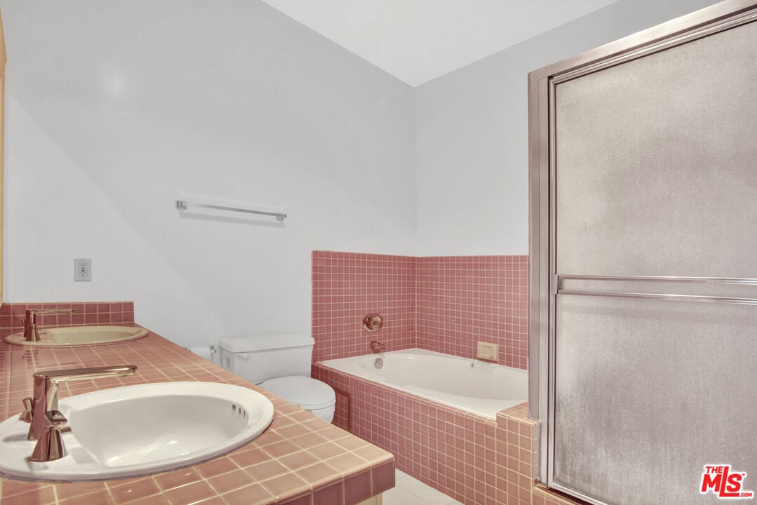 10475 Ashton Ave Unit: 304