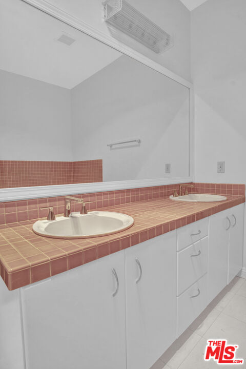 10475 Ashton Ave Unit: 304