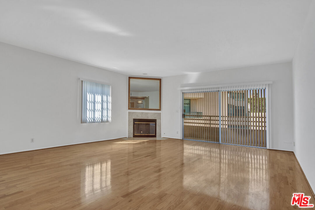 10475 Ashton Ave Unit: 304