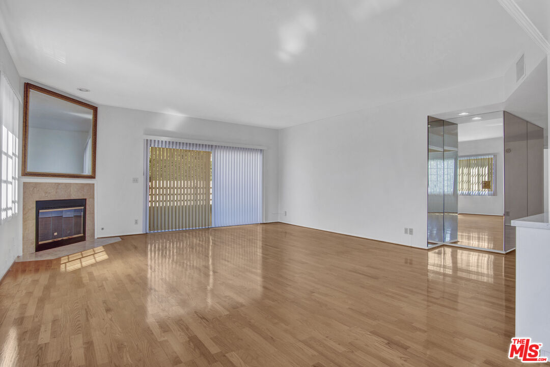 10475 Ashton Ave Unit: 304