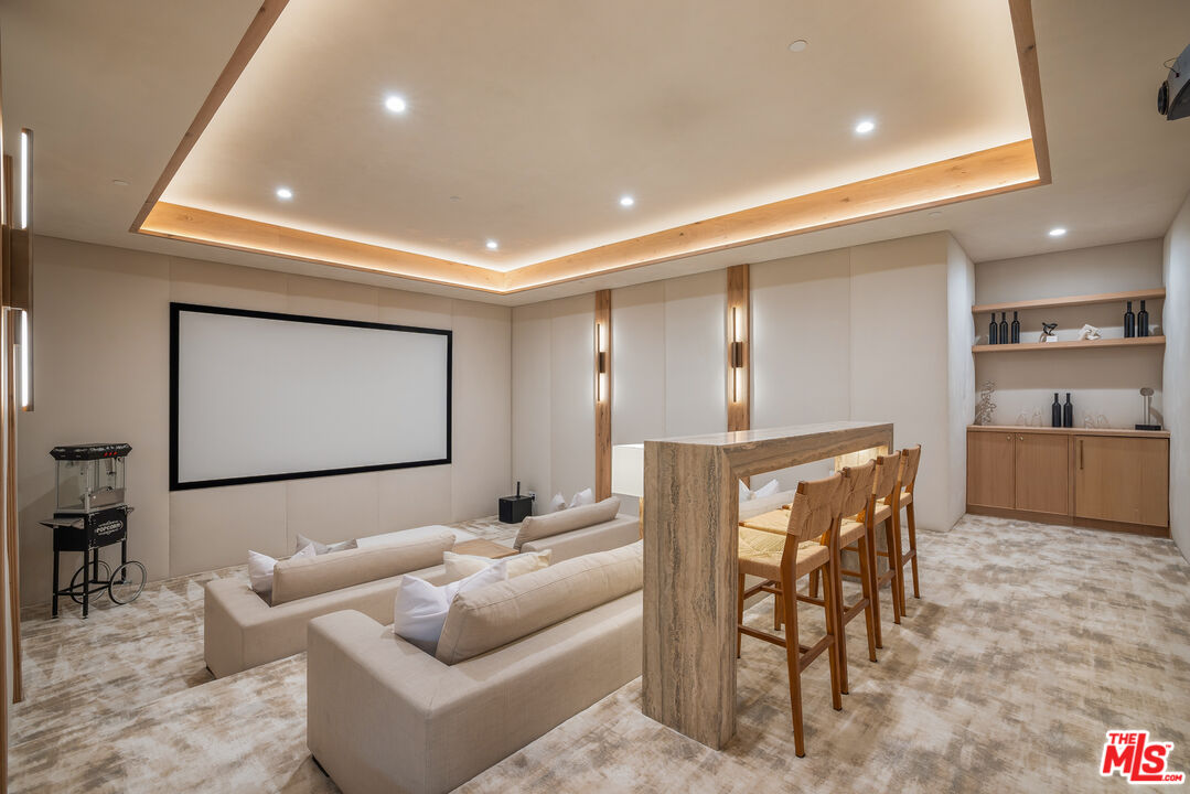 1220 Corsica Dr