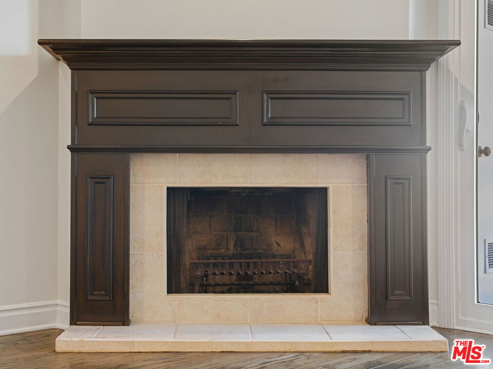 2031 S Bentley Ave Unit: 102