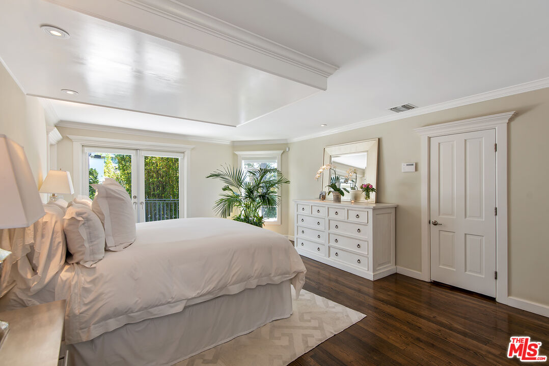 1151 Sunset Vale Ave